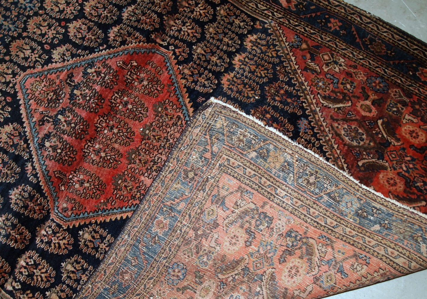 Handmade antique Persian Farahan rug, 1900s