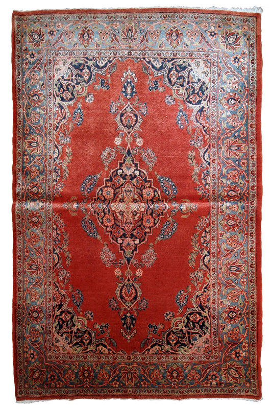 Handmade antique Persian Sarouk rug, 1910s