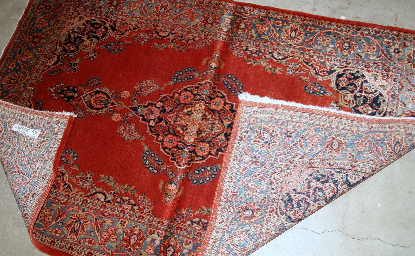Handmade antique Persian Sarouk rug, 1910s