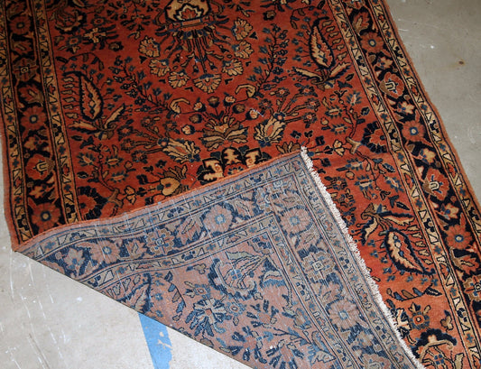 Handmade antique Persian Sarouk rug, 1920s