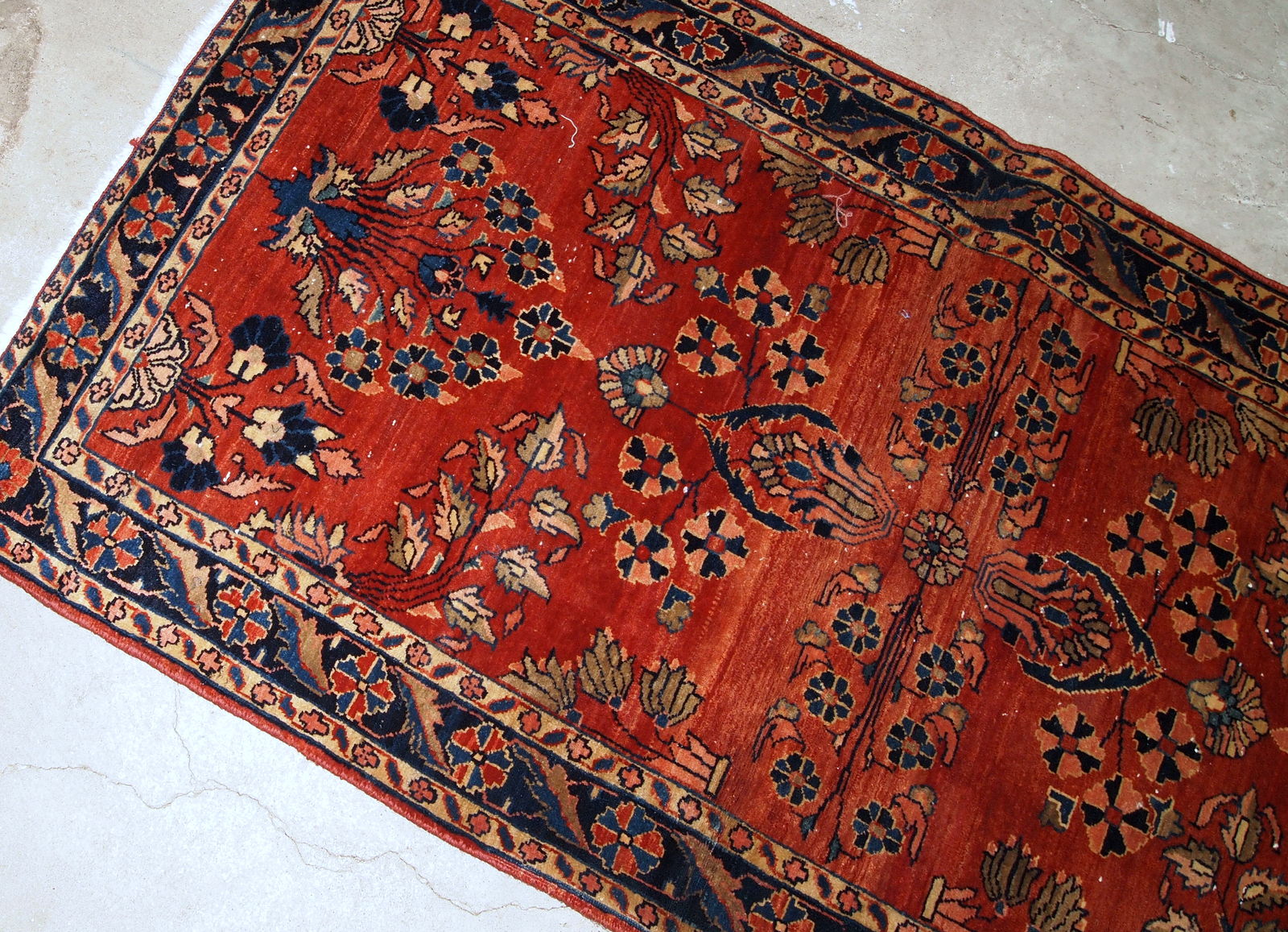 Handmade antique Persian Sarouk Mahajeran rug, 1900s