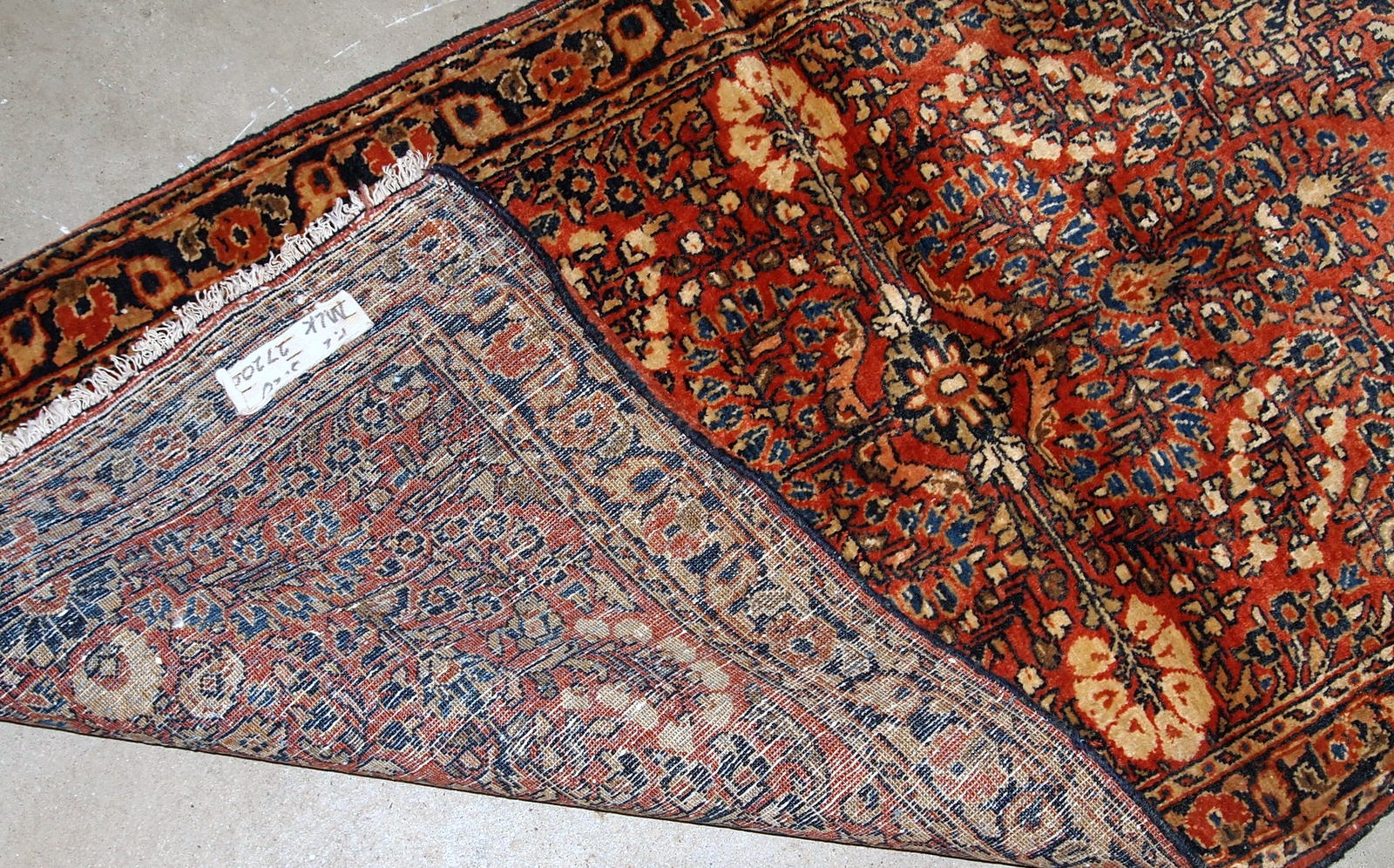 Handmade antique Persian Sarouk rug, 1920s