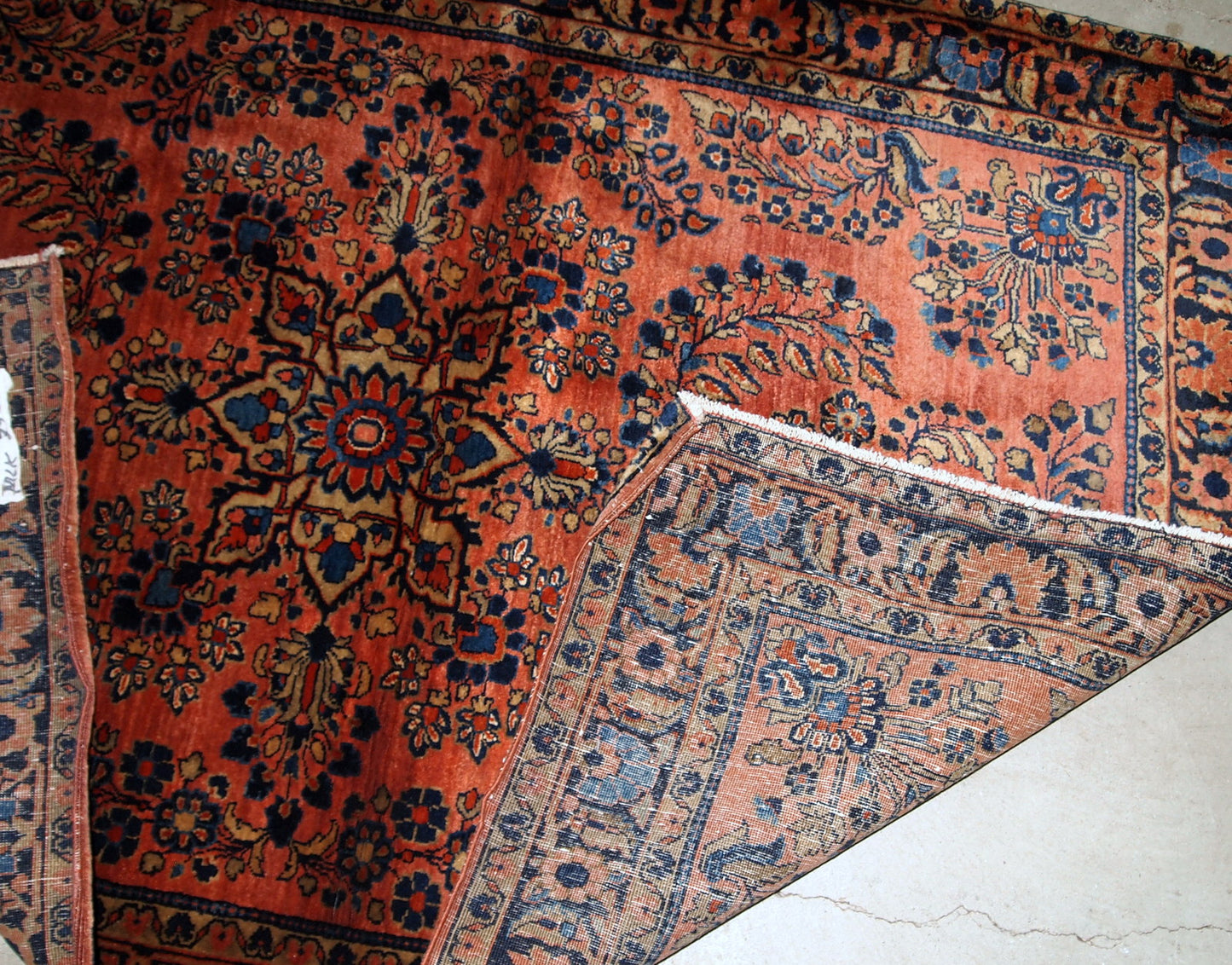 Handmade antique Persian Sarouk rug, 1920s