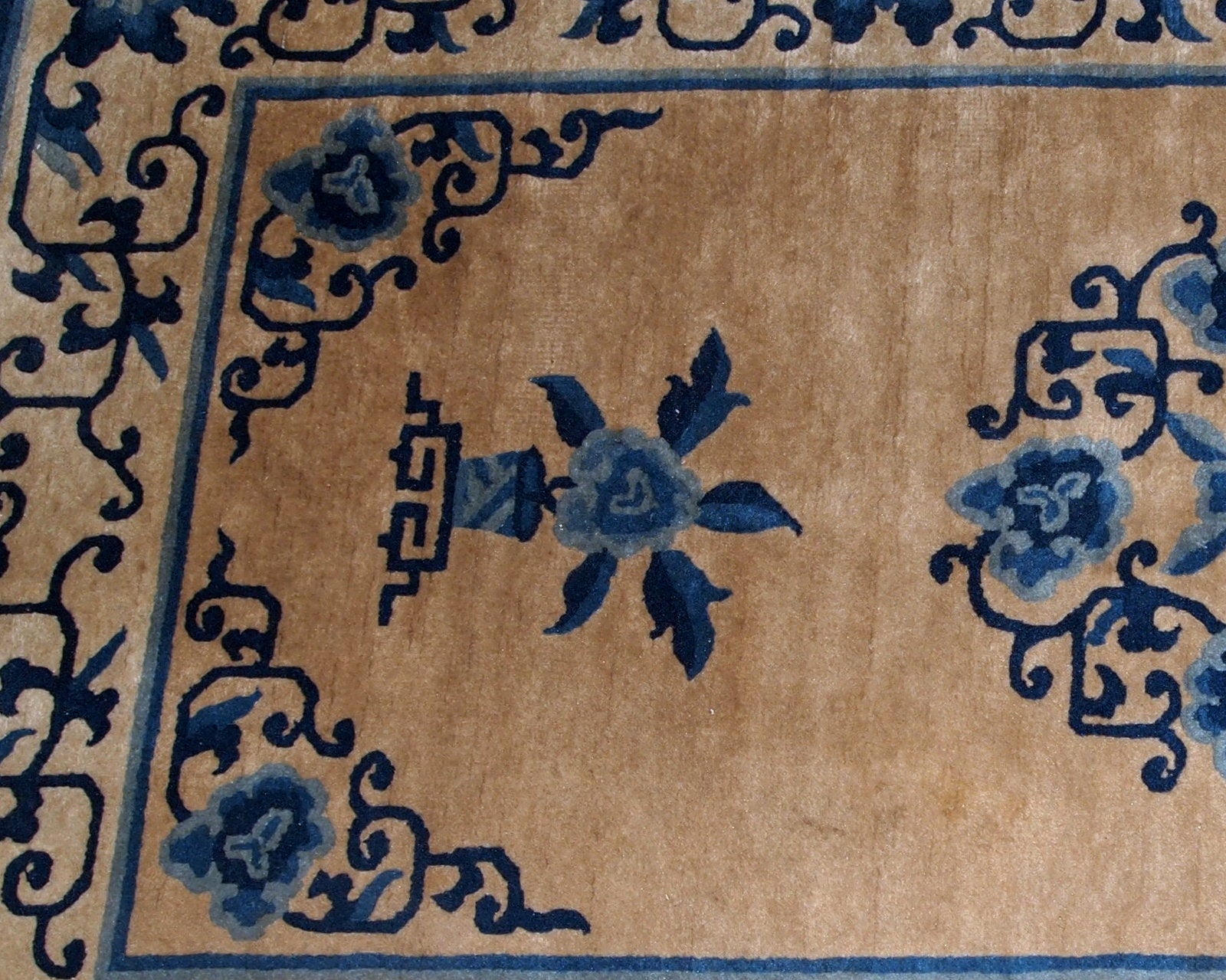 Handmade antique Peking Chinese rug 1940s