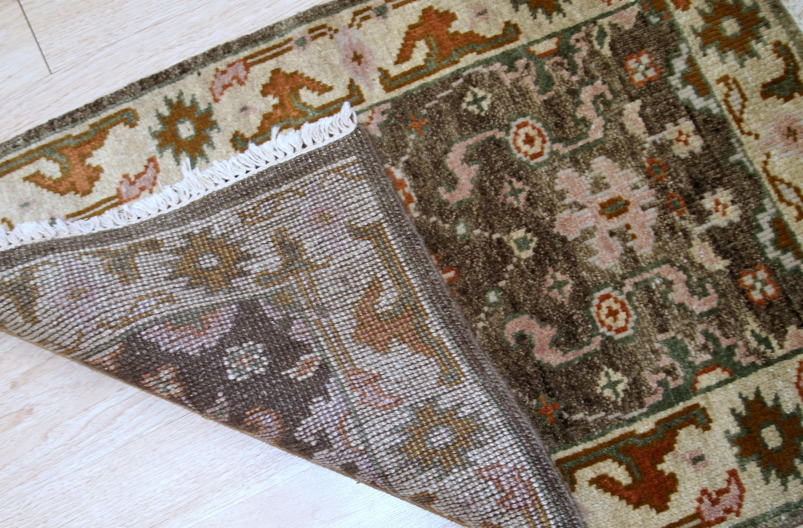 Handmade vintage Indo-Mahal rug 1980s