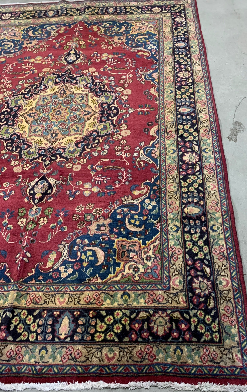 Handmade vintage Middle Eastern rug in traditional design. The rug is from the middle of 20th century in original good condition.