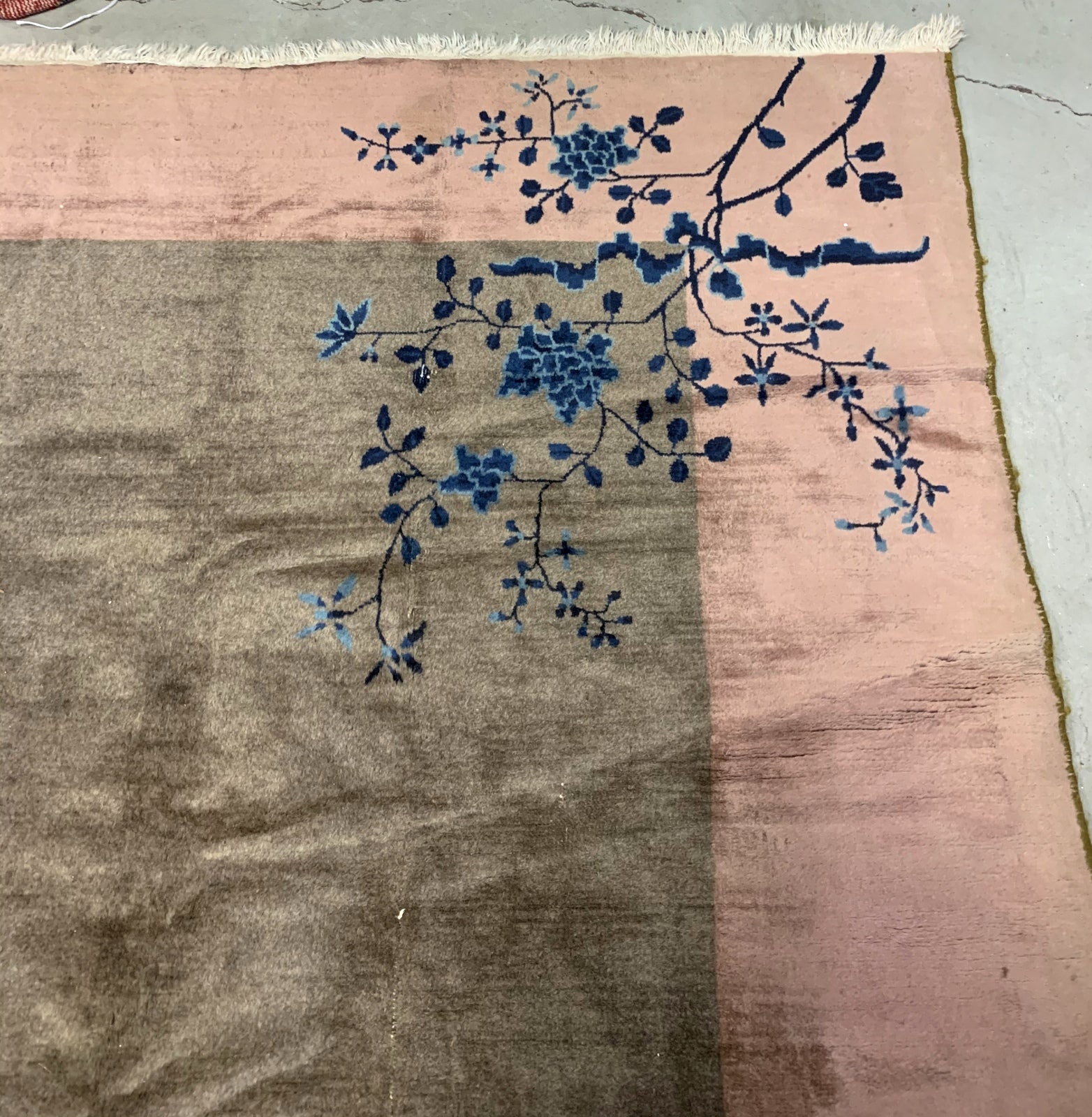 Handmade antique Art Deco Chinese rug 1920s