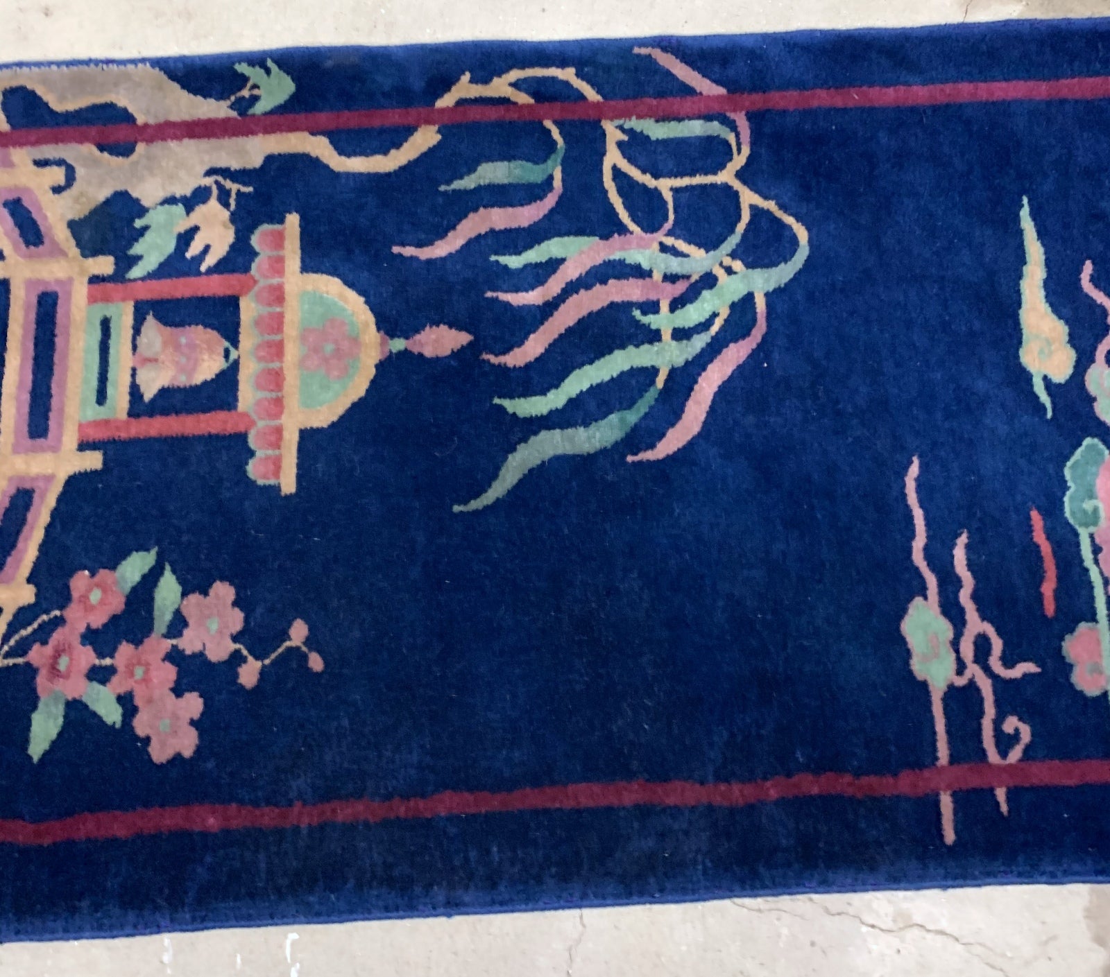 Handmade antique Art Deco Chinese rug 1920s