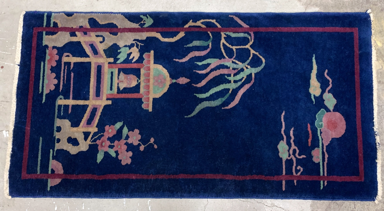 Handmade antique Art Deco Chinese rug 1920s