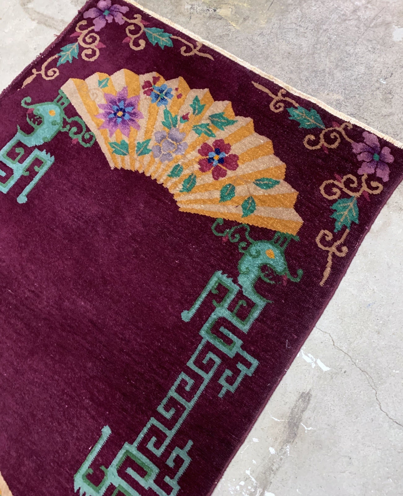 Handmade antique Art Deco Chinese rug 1920s