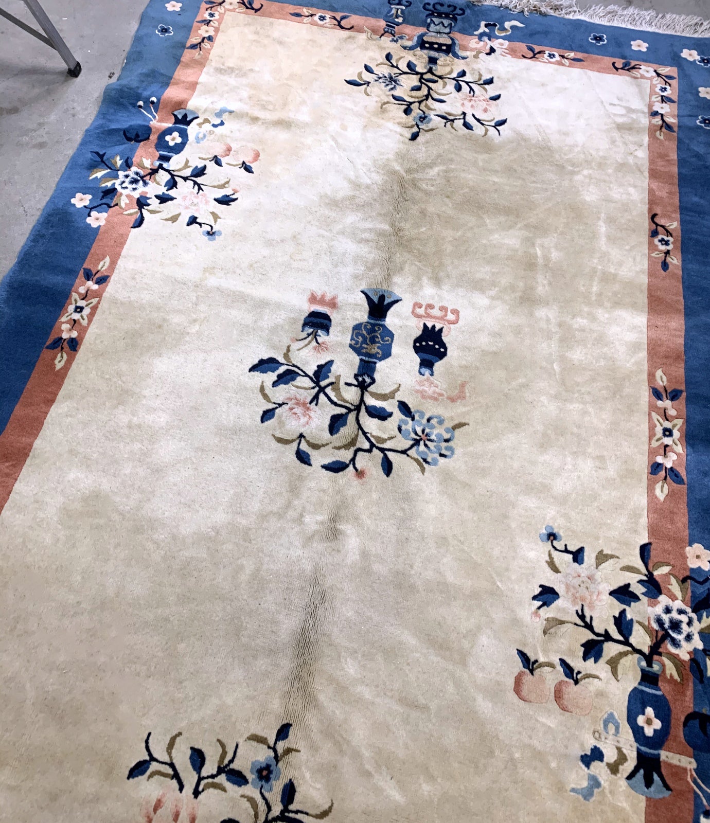 Handmade vintage Art Deco Chinese rug 1930s