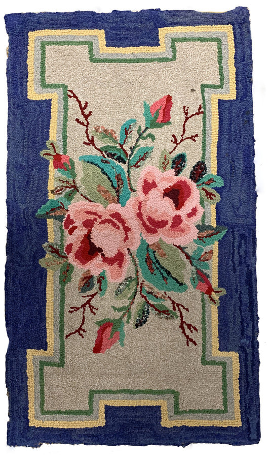 Handmade antique American Hooked rug 1920s