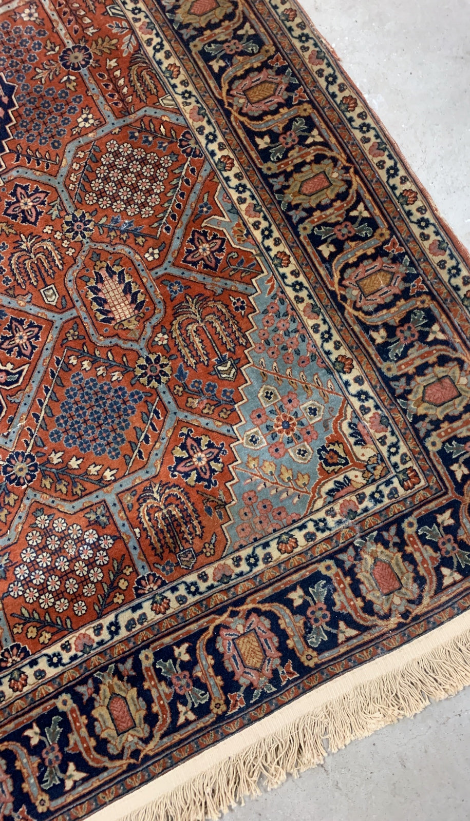 Handmade antique Persian Jozan rug in traditional design with large medallion. The rug is from the beginning of 20th century in good condition. All dyes are natural.