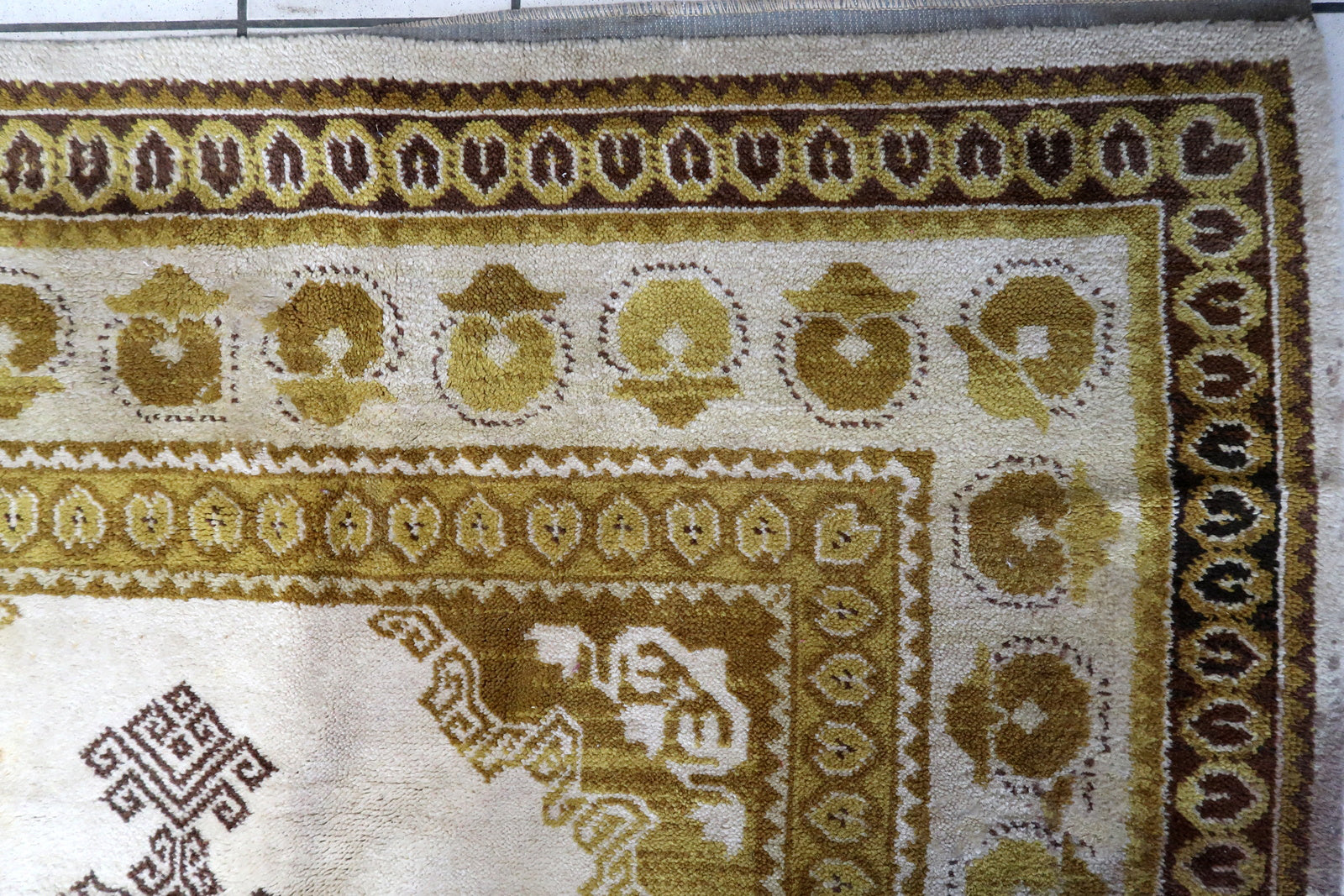 Vintage French Savonnerie rug 1950s