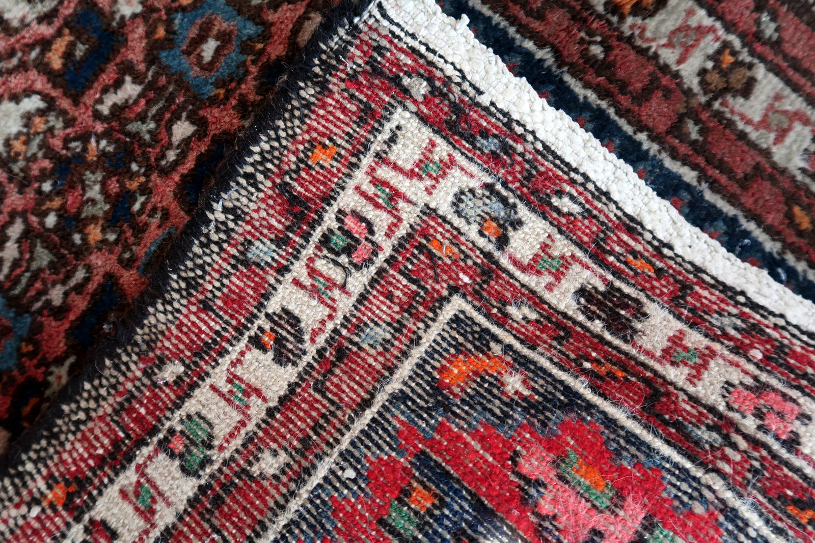 Handmade vintage Persian Hamadan rug with medallion design. The rug is in original good condition from the end of 20th century.