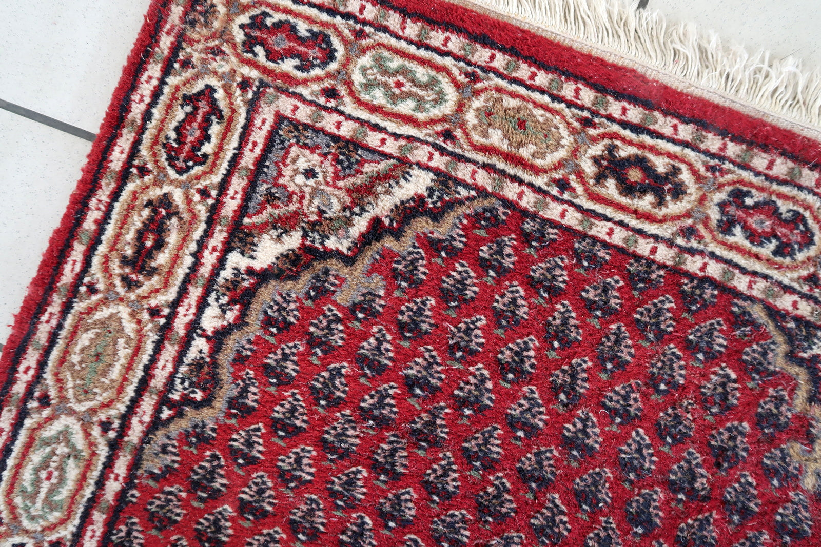 Handmade vintage Indian Seraband rug 1970s