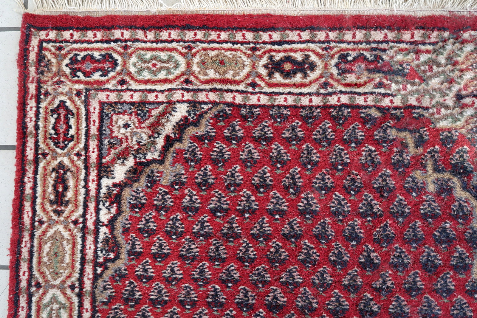 Handmade vintage Indian Seraband rug 1970s