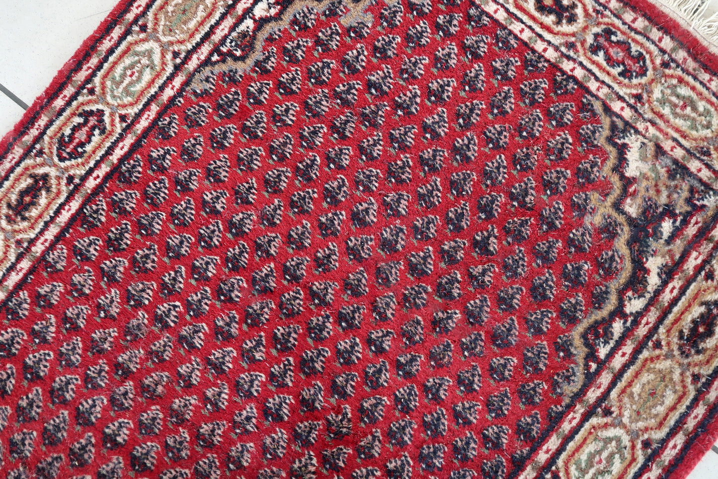Handmade vintage Indian Seraband rug 1970s