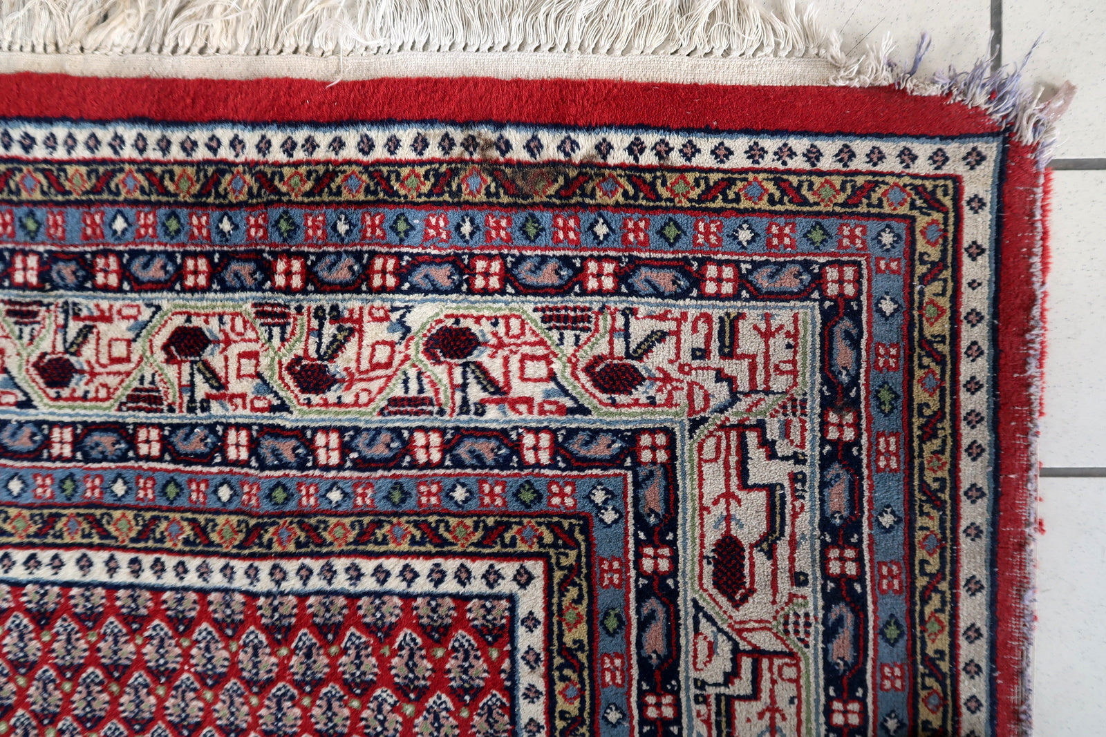 Handmade vintage Indian Seraband rug 1970s