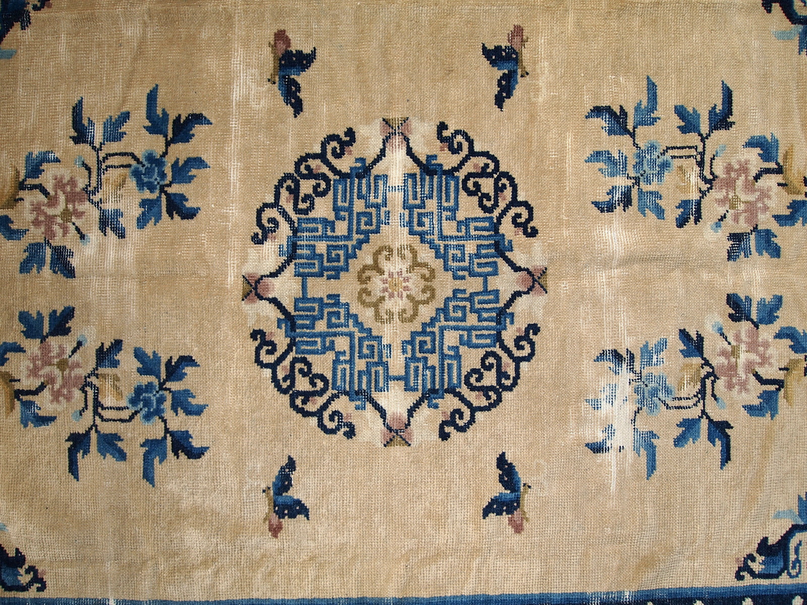 Antique Rug's Delicate Details - Beige and Blue Peking Design