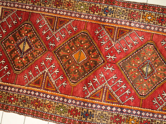Hand made antique Turkish Anatolian rug 3.5' x 6.8' (107cm x 207cm) 1920s - 1C282 - One Royal Art