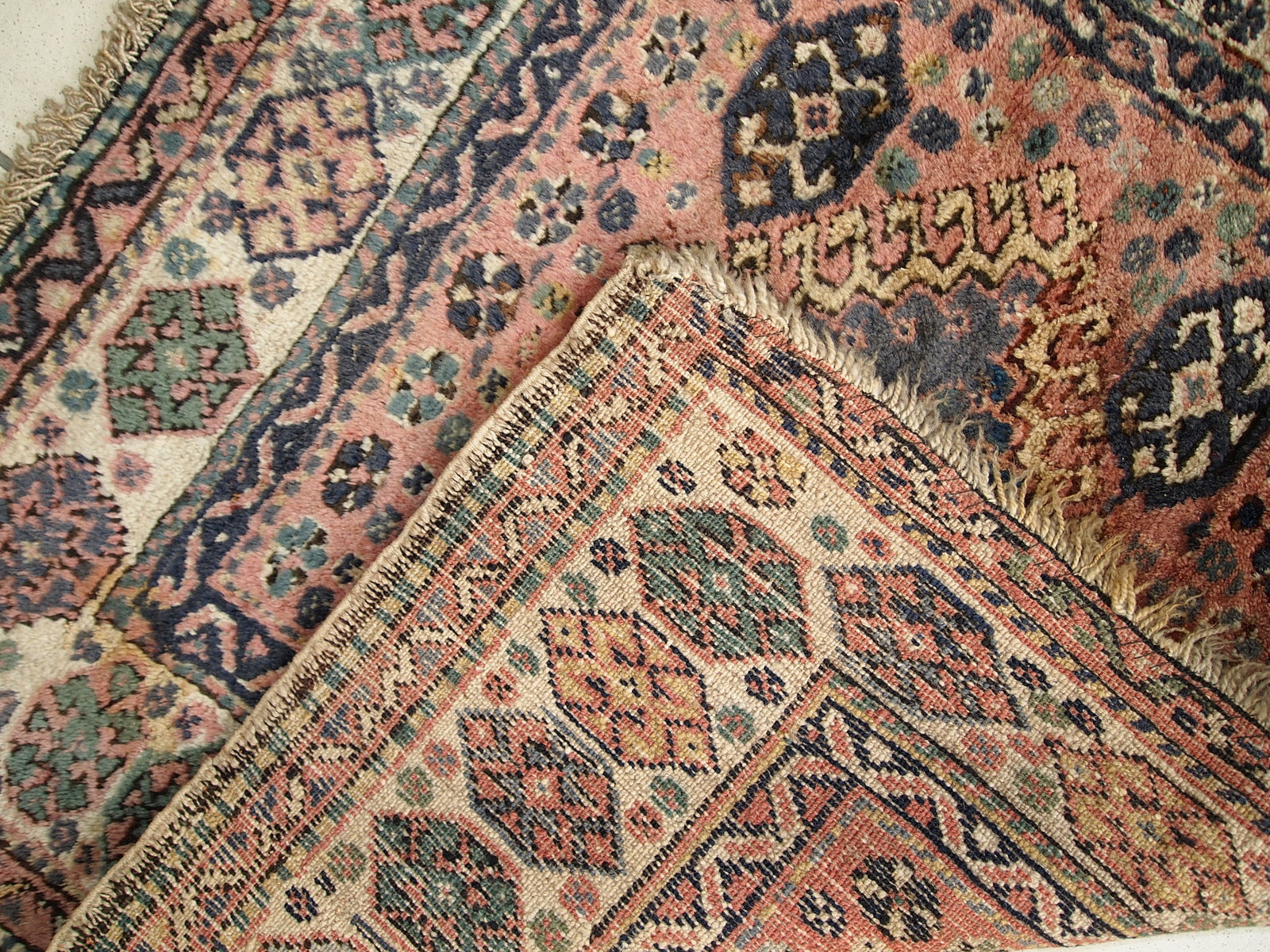 Handmade antique Persian Kurdish bag face 2.6' x 3.1' (79m x 95cm) 1930s - 1C287 - One Royal Art