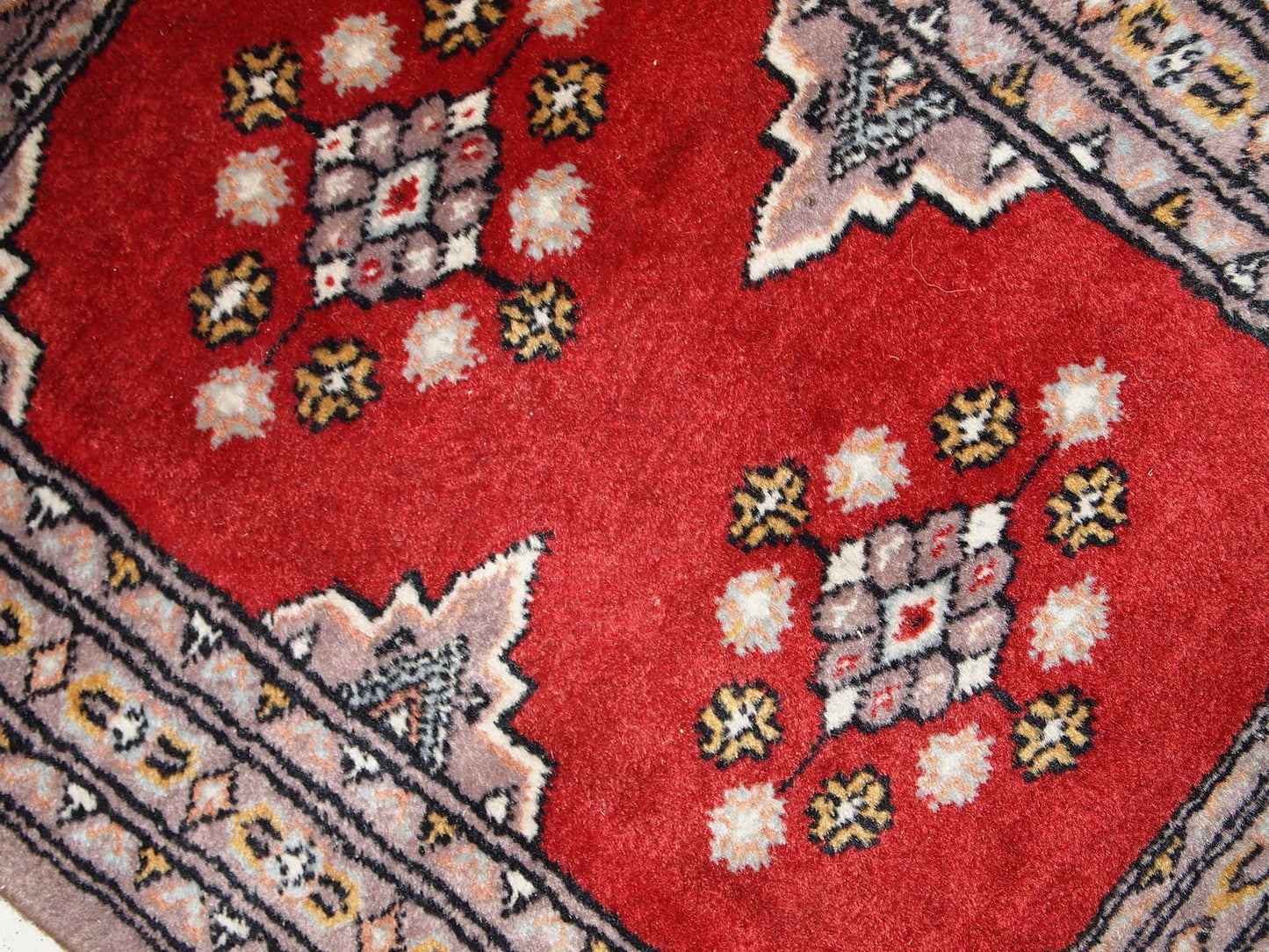 Handmade vintage Uzbek Bukhara rug 1.6' x 2.1' (50cm x 65cm) 1970s - 1C320