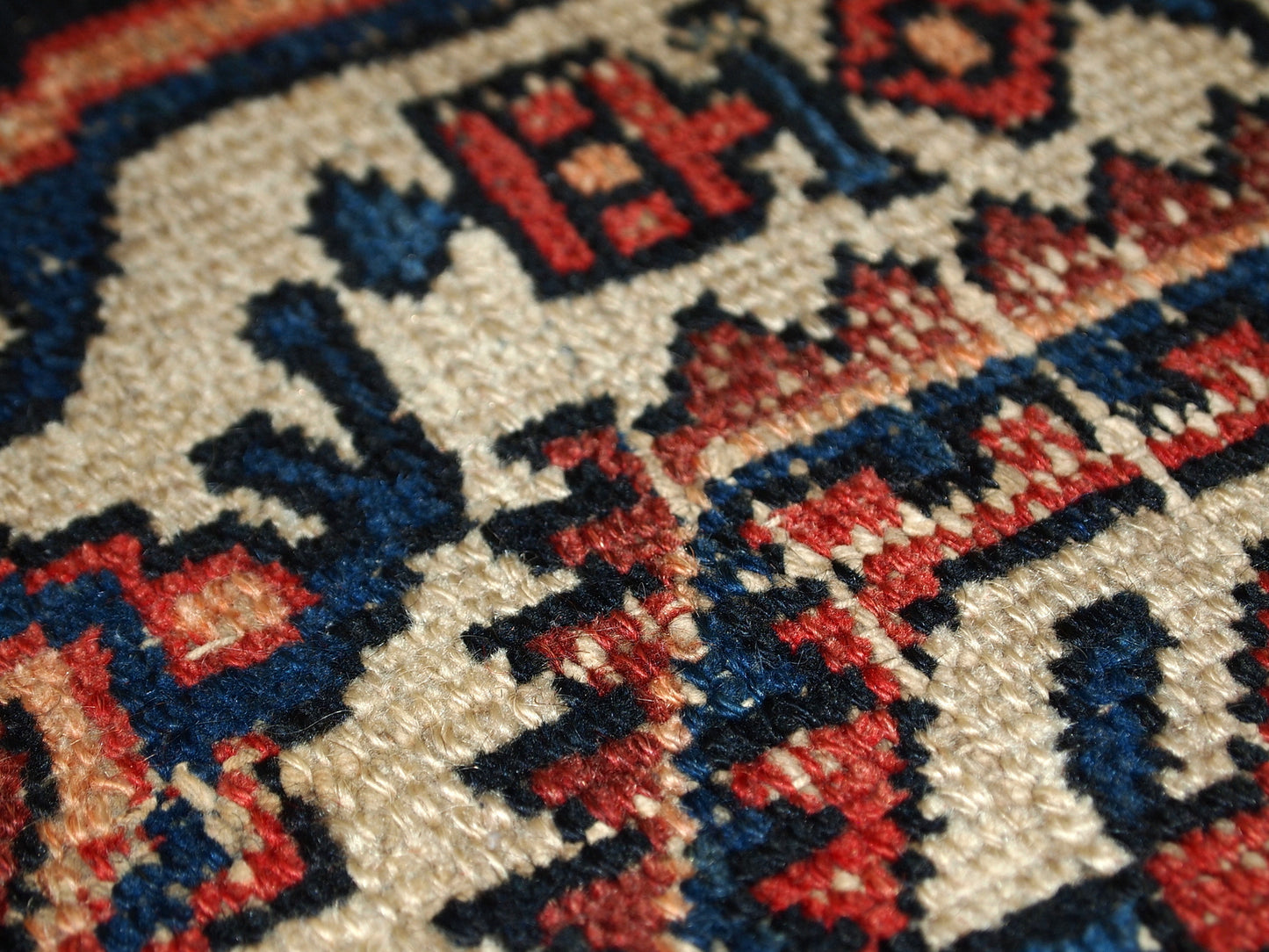 Handmade antique Persian Hamadan rug 3.9' x 5.9' (120cm x 180cm) 1920s - 1C321