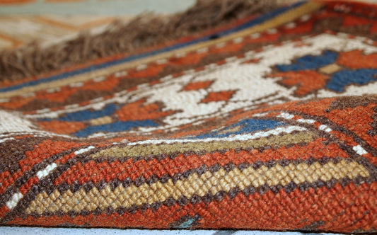 Handmade vintage Caucasian Kazak rug 4.2' x 5.6' (130cm x 170cm) 1970s - 1C324 - One Royal Art