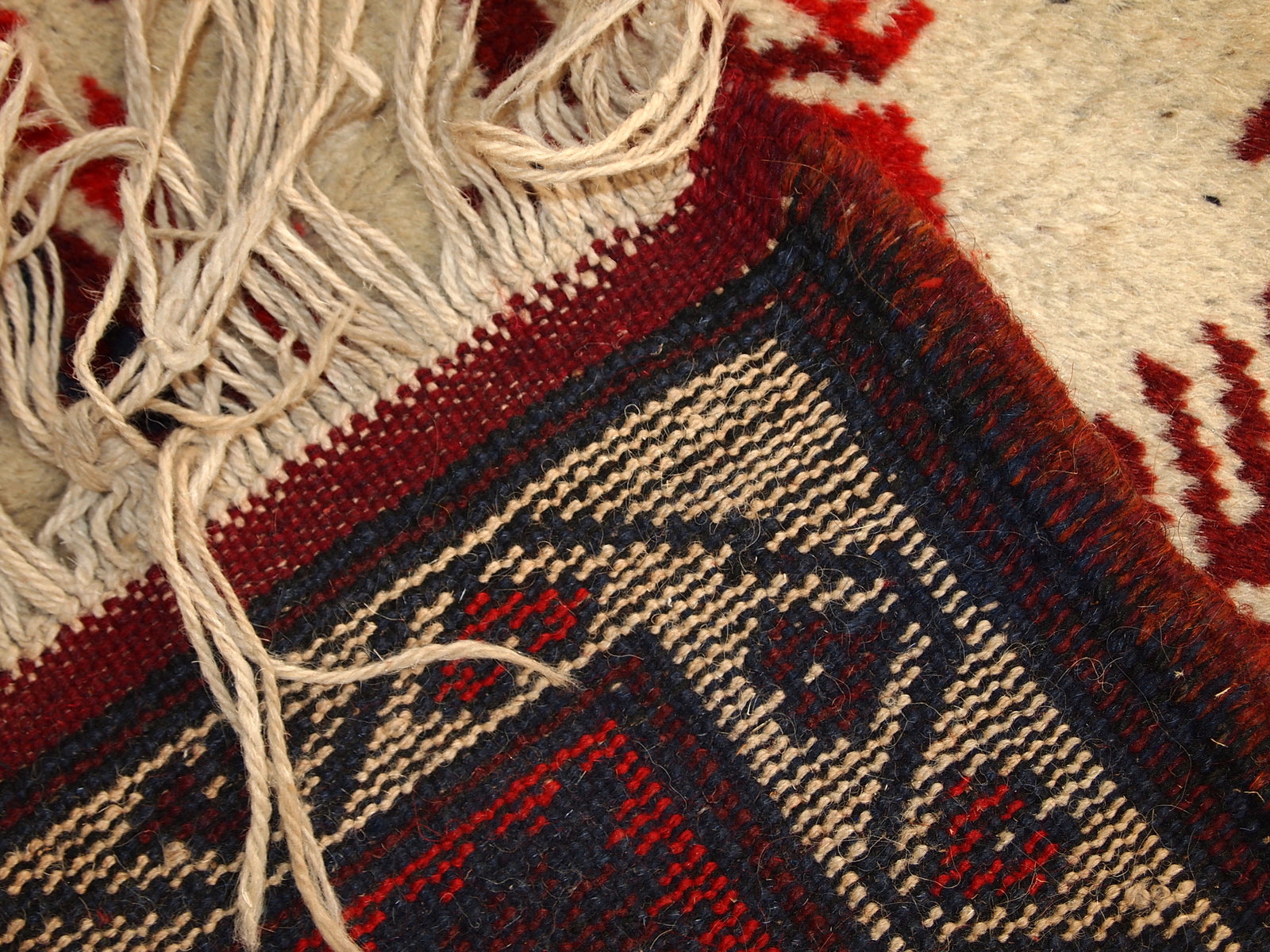 Handmade vintage Turkish Anatolian rug 2.8' x 4.7' (87cm x 145cm) 1970s - 1C325 - One Royal Art