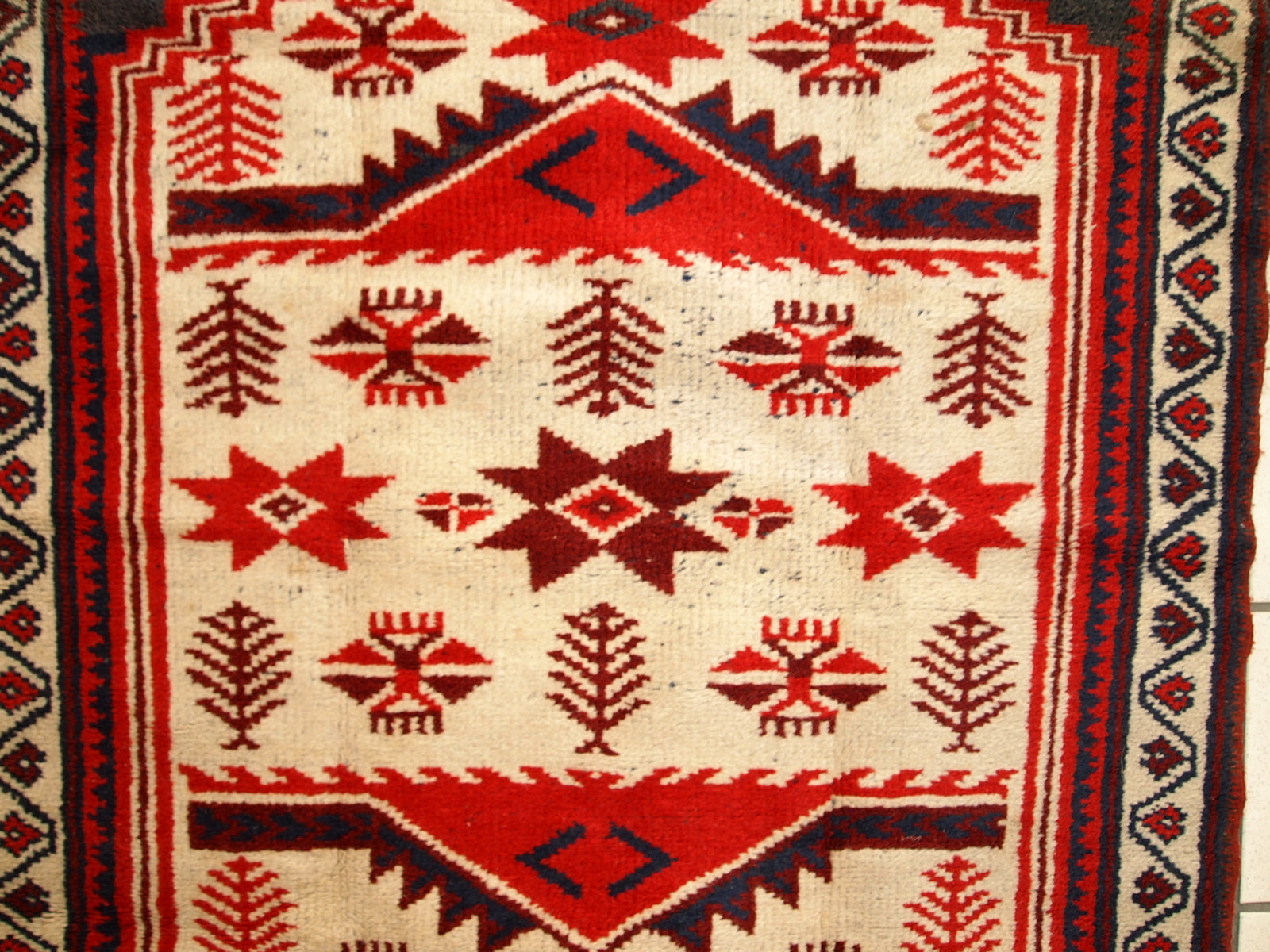 Handmade vintage Turkish Anatolian rug 2.8' x 4.7' (87cm x 145cm) 1970s - 1C325 - One Royal Art
