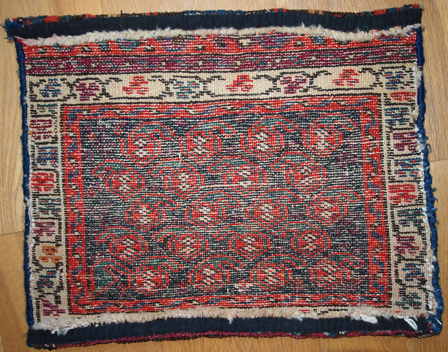 Handmade antique collectible Persian Malayer bag face, 1900s