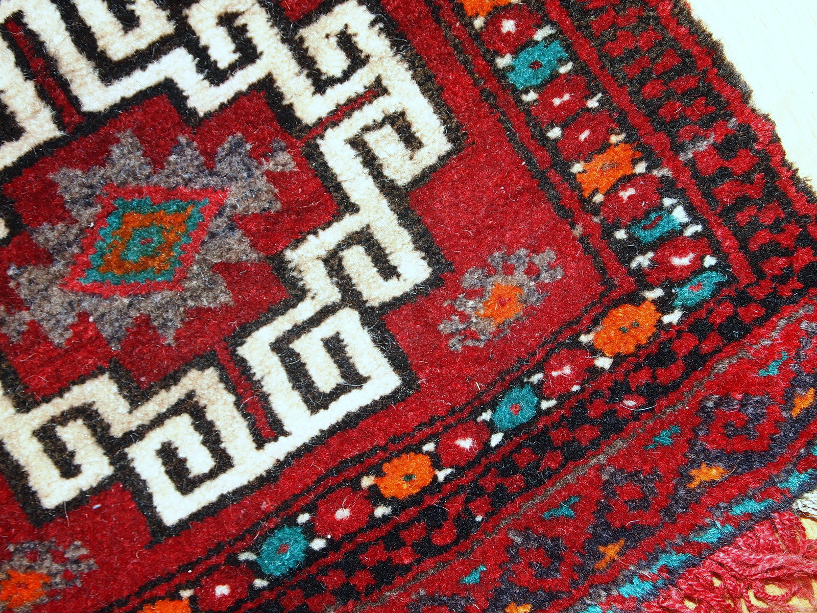 Hand crafted Turkish Anatolian bag in original good condition. The bag is from 1970s in red, orange and turquoise shades.