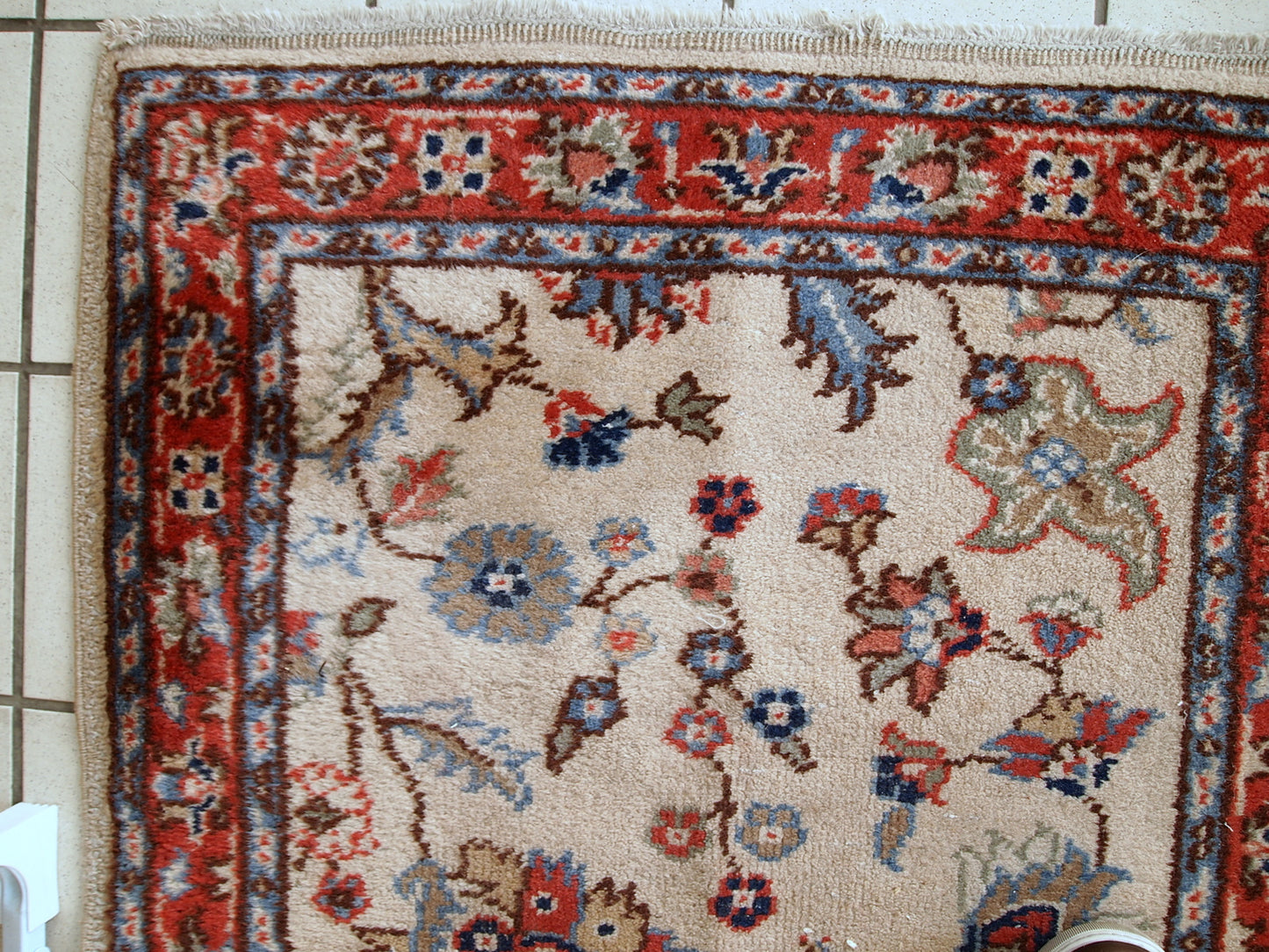 Handmade vintage Pakistani Lahore rug 2.5' x 4.6' (77cm x 141cm) 1950s - 1C391