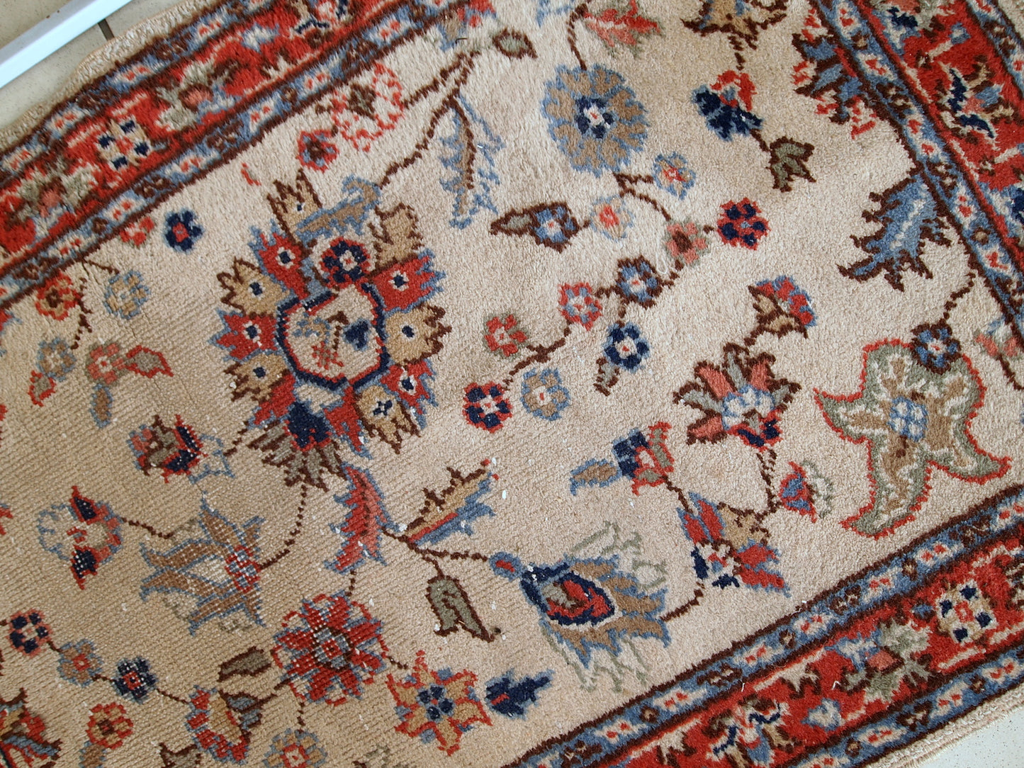 Handmade vintage Pakistani Lahore rug 2.5' x 4.6' (77cm x 141cm) 1950s - 1C391