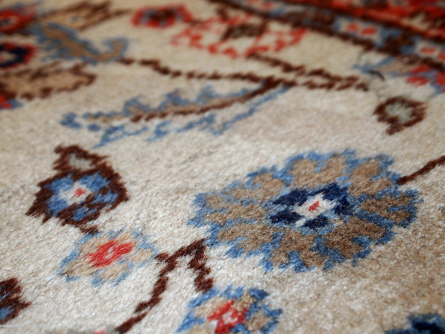 Handmade vintage Pakistani Lahore rug, 1950s