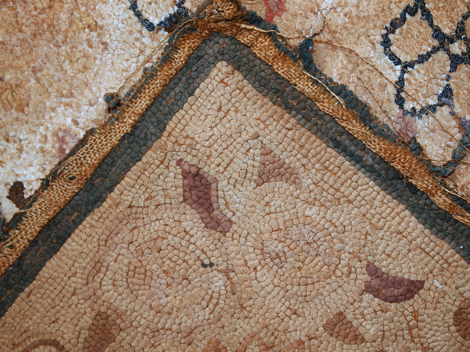 Handmade antique American hooked rug, 1880s