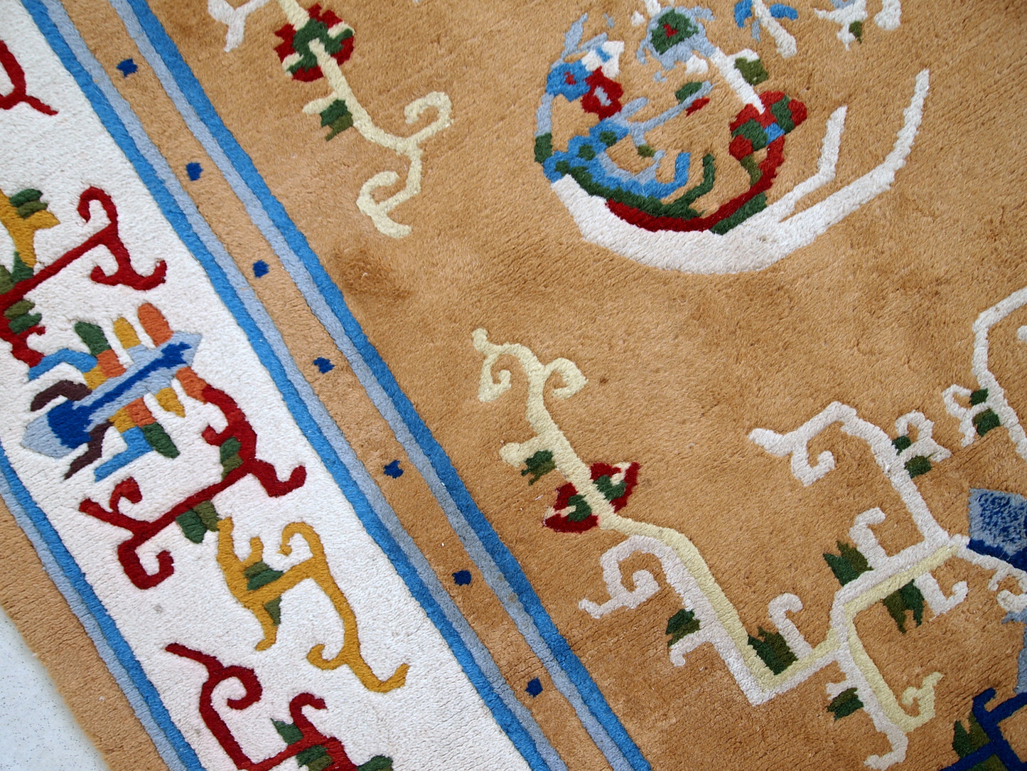 Handmade vintage Art Deco Chinese rug, 1960s