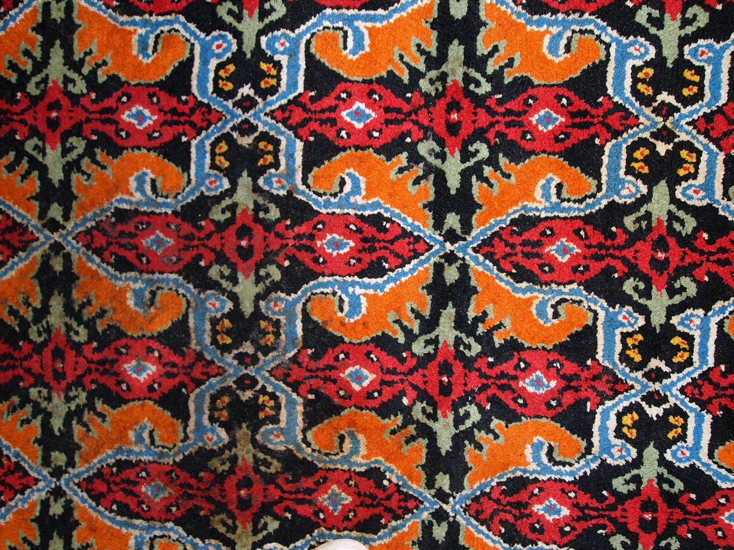 Vintage Moroccan rug in original good condition. The rug has been made in the end of 20th century in geometric design.