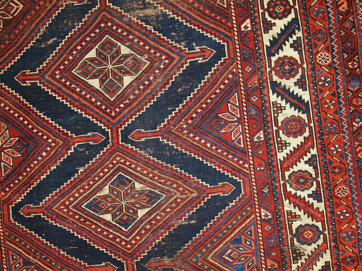 Handmade antique distressed Persian Shiraz rug 4.9' x 11.2' (152cm x 342cm) 1900s - 1C464