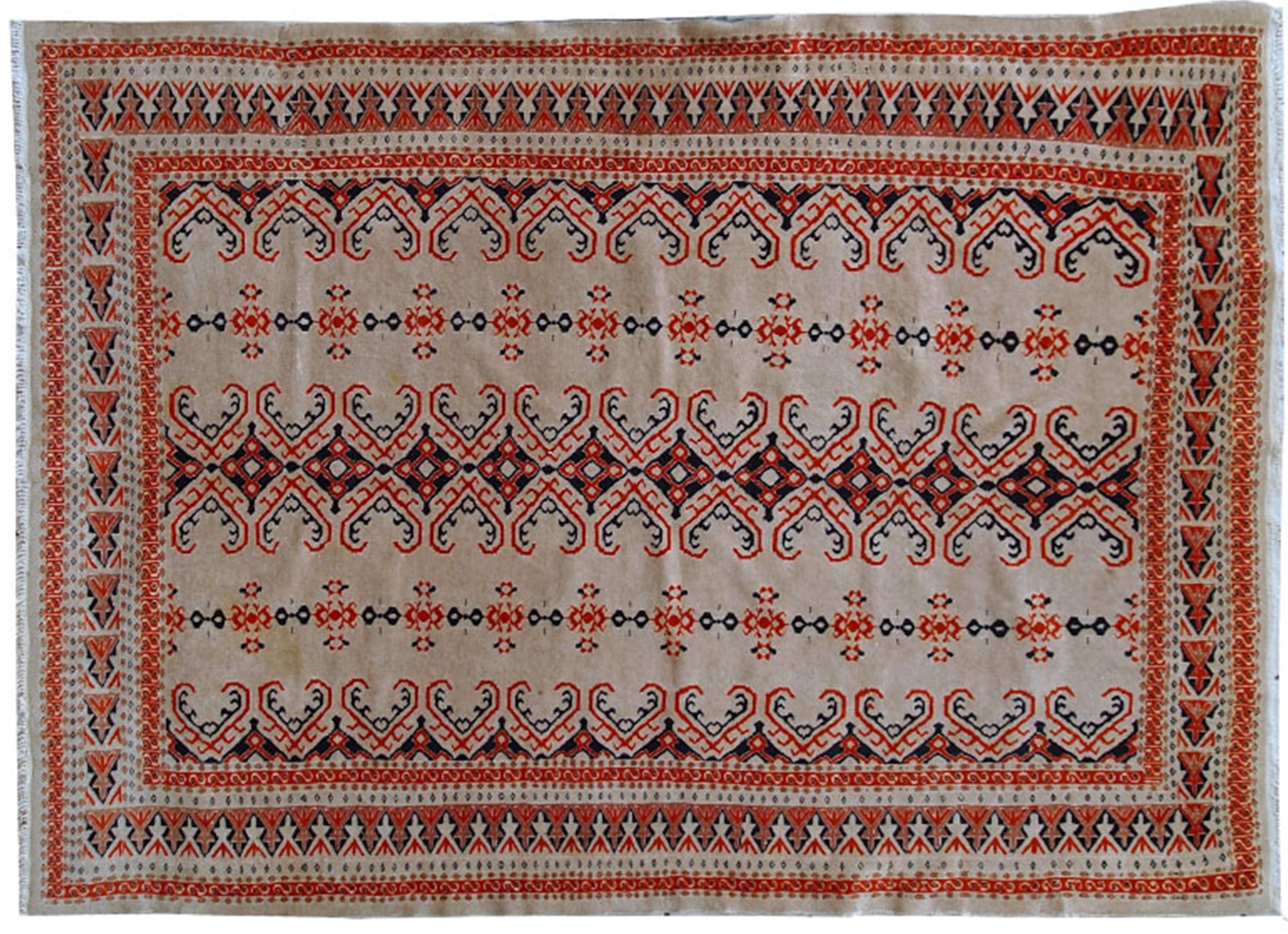 This vintage Uzbek Bukhara rug made in original good condition from the middle of 20th century. The rug is thin, fine made. 