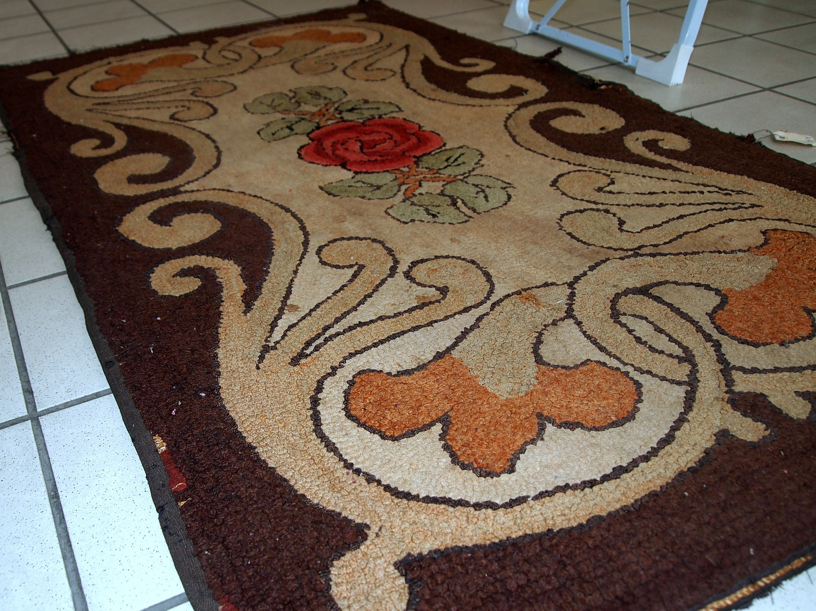 Handmade antique American Hooked rug, 1900s