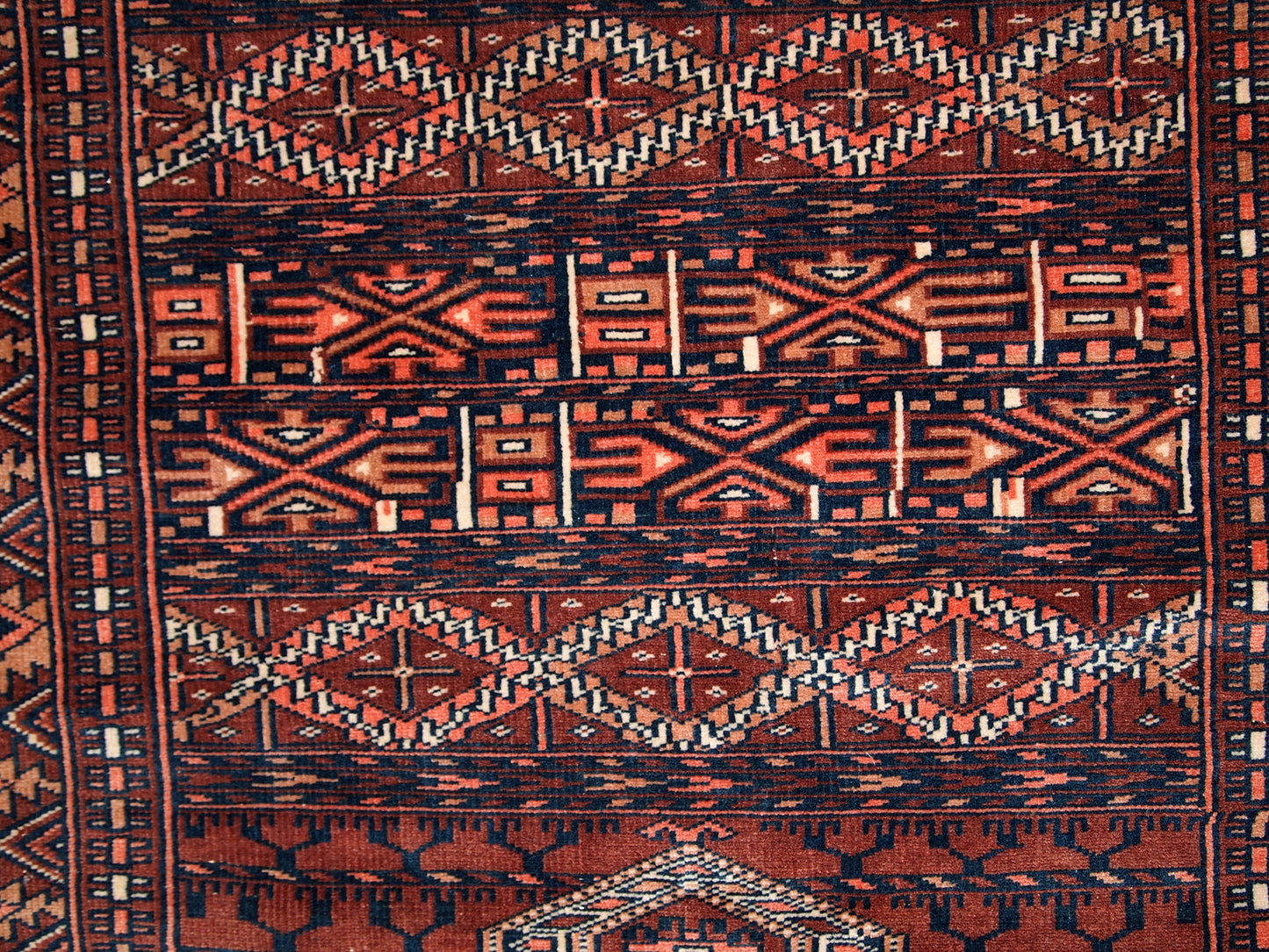 Handmade vintage prayer Turkmen Hachli rug 4.2' x 6' (128cm x 184cm) 1940s - 1C562