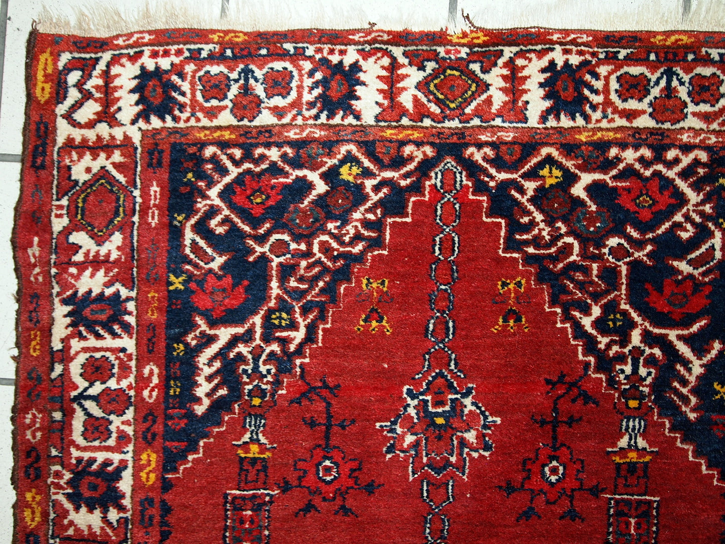 Handmade antique Turkish Anatolian prayer rug 2.6' x 3.7' (79cm x 112cm) 1940s - 1C563