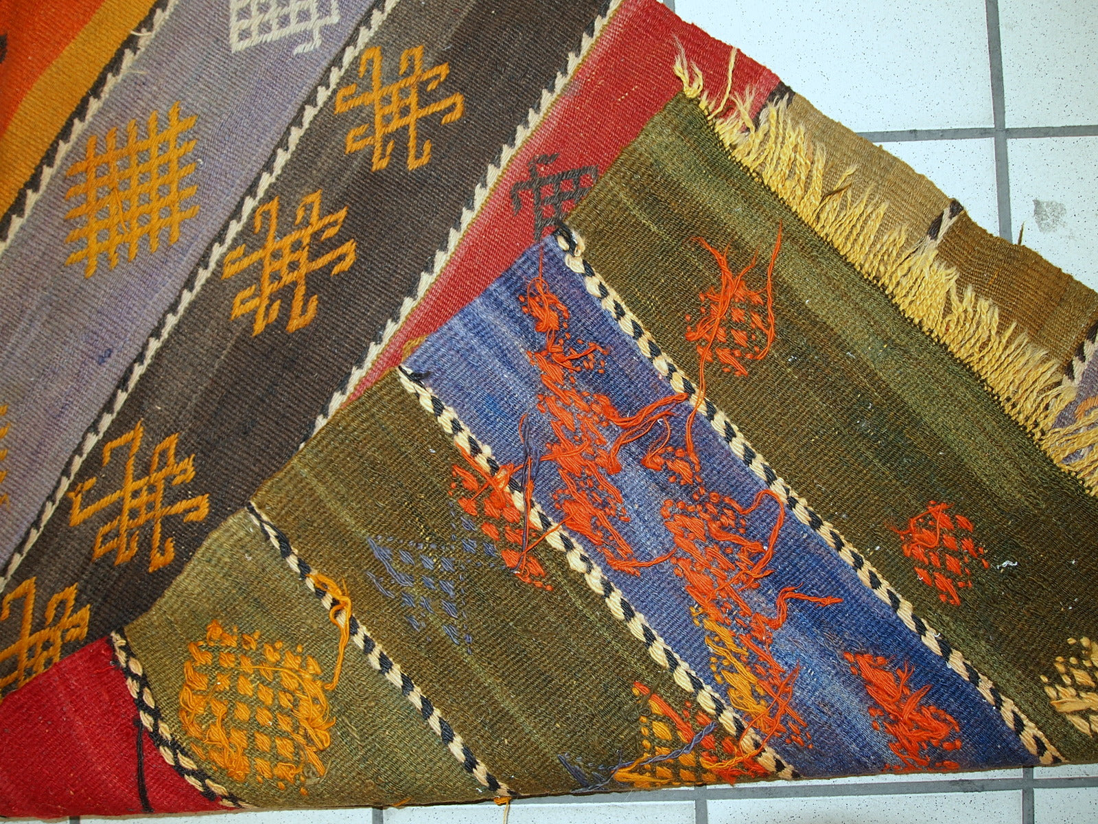 Handmade vintage Persian Sumak kilim, 1940s