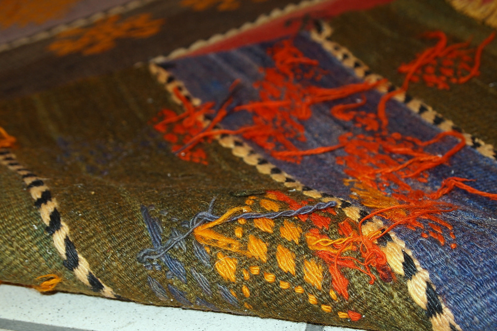 Handmade vintage Persian Sumak kilim, 1940s