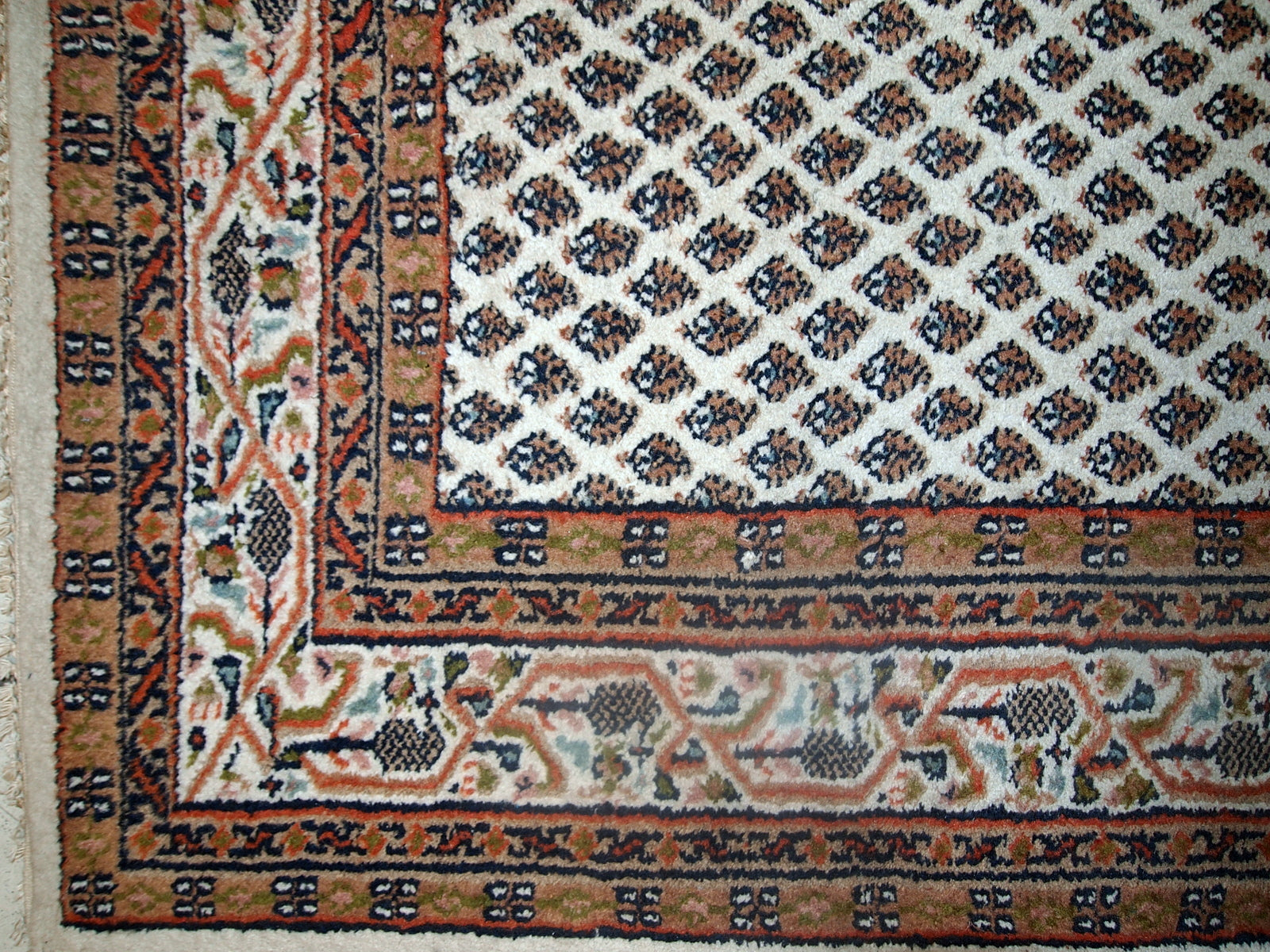 Handmade vintage Indian Seraband rug, 1980s