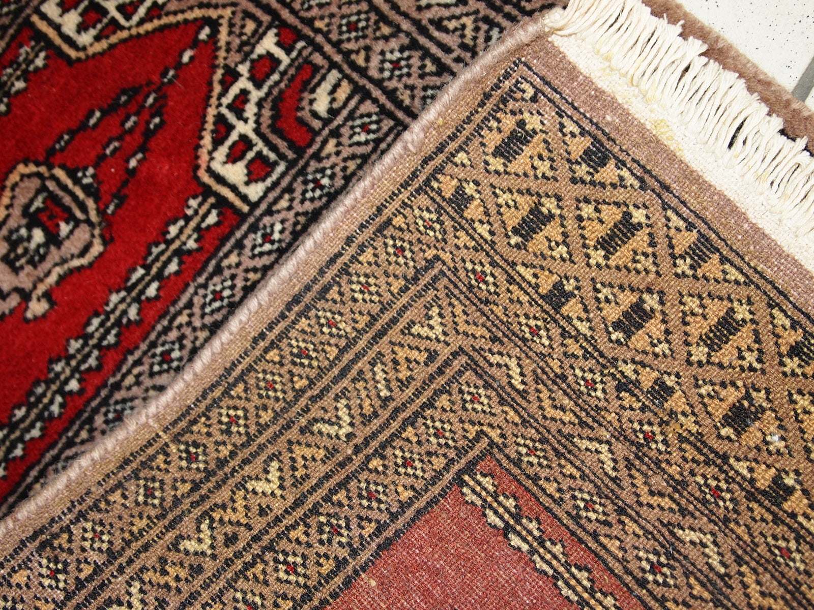 Handmade vintage Uzbek Bukhara prayer rug, 1970s