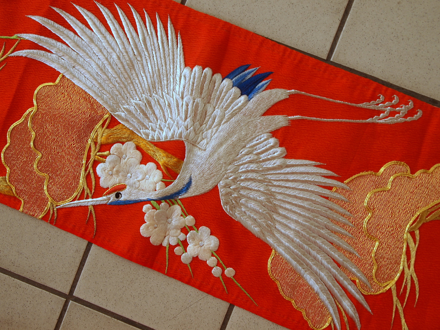 Handmade vintage embroidery from Japan made in cotton, silk and metal. This beautiful wall decoration has been made in the end of 20th century.