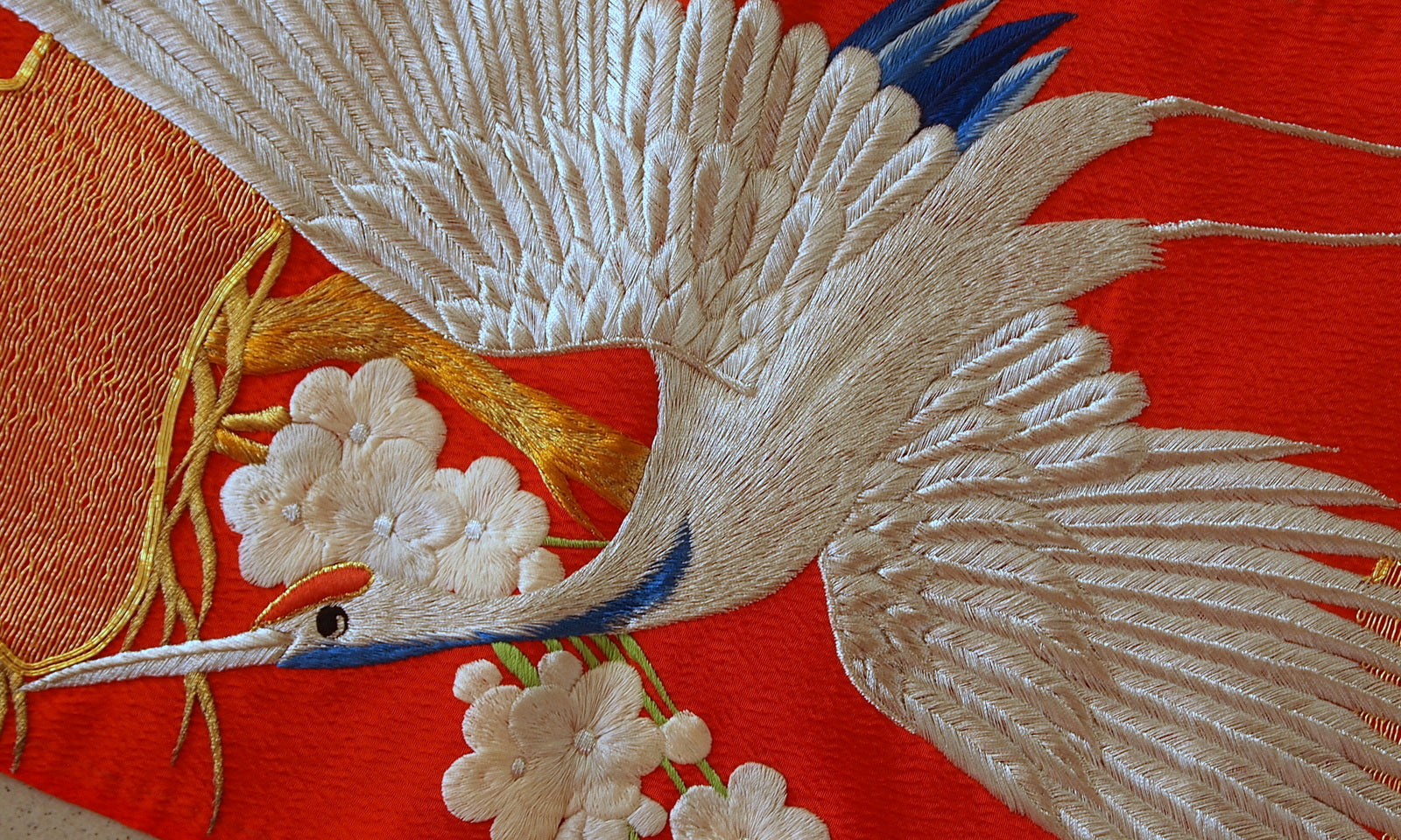Handmade vintage embroidery from Japan made in cotton, silk and metal. This beautiful wall decoration has been made in the end of 20th century.